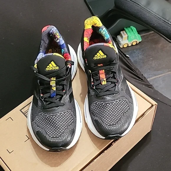 ADIDAS Women’s Solar Glide 5 Running Shoes Size 9.5 - Picture 7 of 8